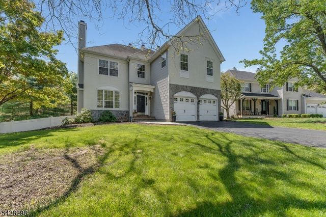 8 Miller Ln, Readington Twp., NJ 08889