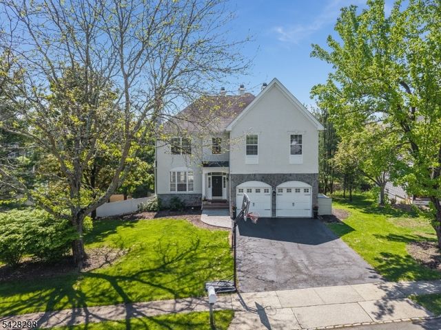 8 Miller Ln, Readington Twp., NJ 08889