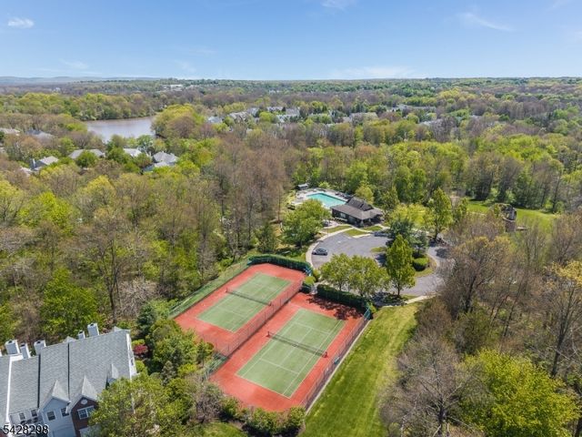 8 Miller Ln, Readington Twp., NJ 08889