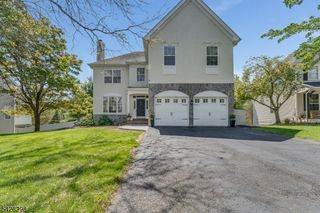 8 Miller Ln, Readington Twp., NJ 08889