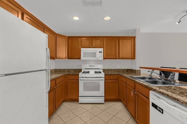 1323 SEVEN EAGLES COURT 102, Reunion, FL 34747