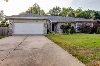 2736 South York Avenue, Springfield, MO 65807