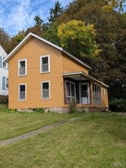 18 Elderkin Avenue, Camillus, NY 13031