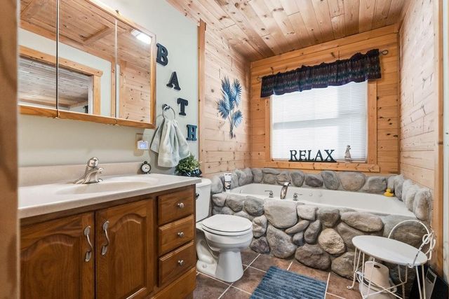 5810 Bear Path Lane, Spooner, WI 54801