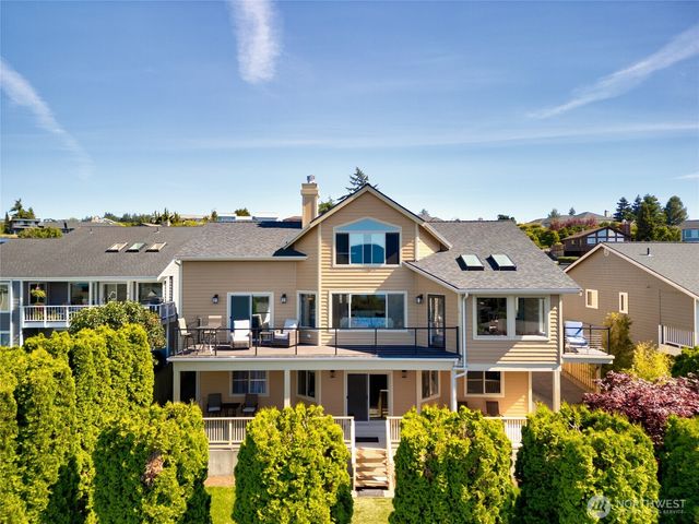 4211 Glasgow Way, Anacortes, WA 98221