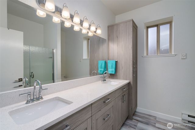 4211 Glasgow Way, Anacortes, WA 98221