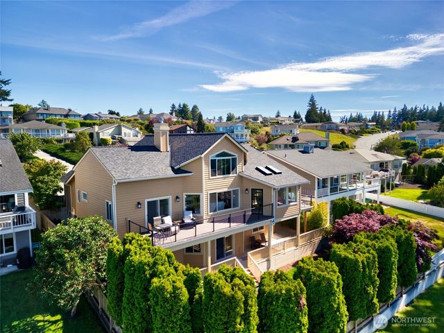 4211 Glasgow Way, Anacortes, WA 98221
