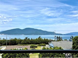 4211 Glasgow Way, Anacortes, WA 98221