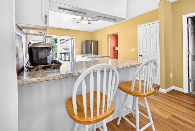 831 S BAIRD STREET, Green Bay, WI 54301