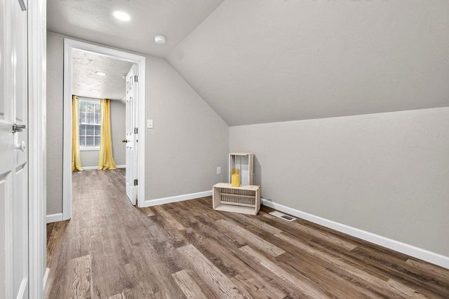831 S BAIRD STREET, Green Bay, WI 54301
