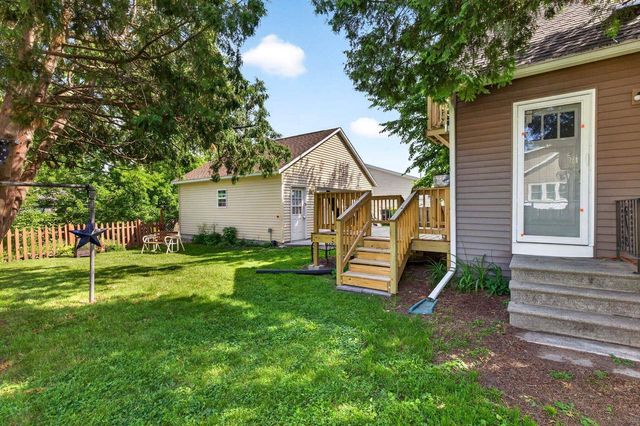 831 S BAIRD STREET, Green Bay, WI 54301