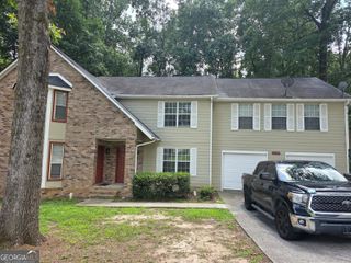 5779 North Castlegate Road B, College Park, GA 30349