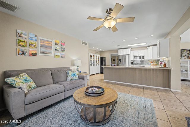 11822 N 38TH Place, Phoenix, AZ 85028