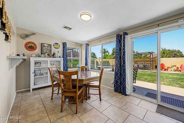 11822 N 38TH Place, Phoenix, AZ 85028