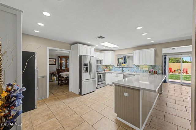 11822 N 38TH Place, Phoenix, AZ 85028