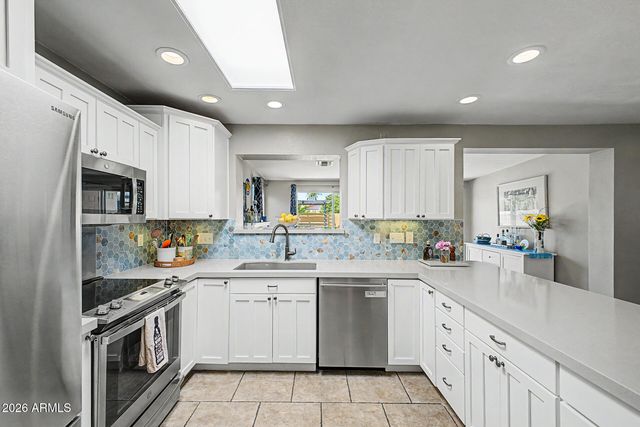 11822 N 38TH Place, Phoenix, AZ 85028