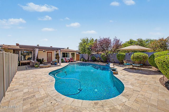 11822 N 38TH Place, Phoenix, AZ 85028