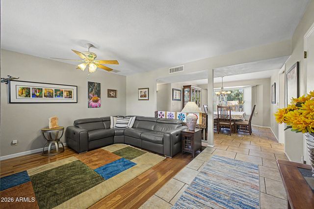 11822 N 38TH Place, Phoenix, AZ 85028