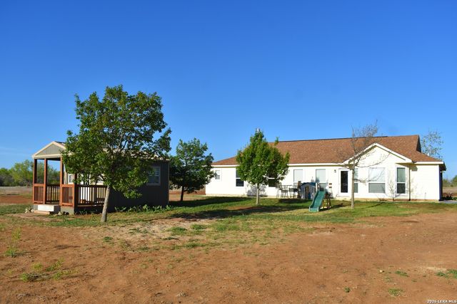 1163 County Road 323, Jourdanton, TX 78026