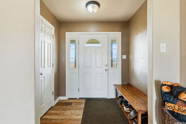 1163 County Road 323, Jourdanton, TX 78026