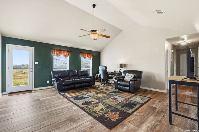 1163 County Road 323, Jourdanton, TX 78026