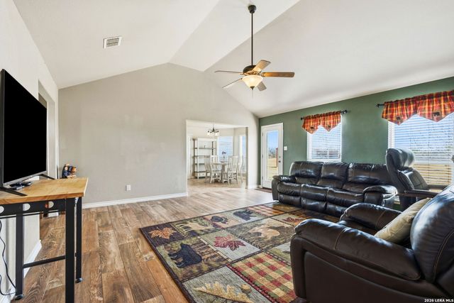 1163 County Road 323, Jourdanton, TX 78026