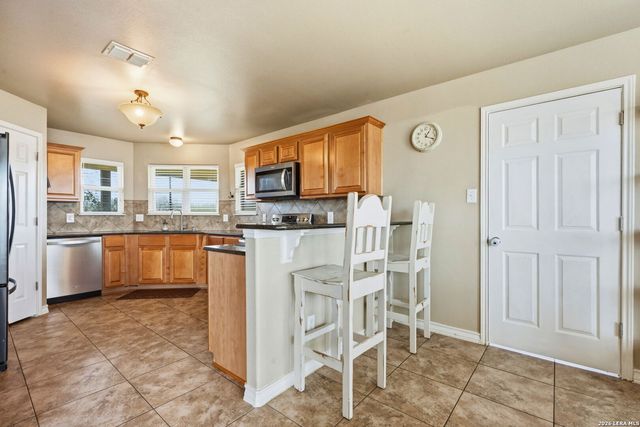 1163 County Road 323, Jourdanton, TX 78026