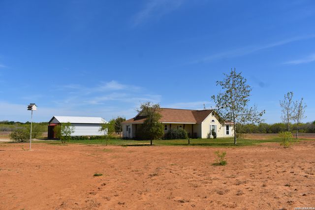 1163 County Road 323, Jourdanton, TX 78026