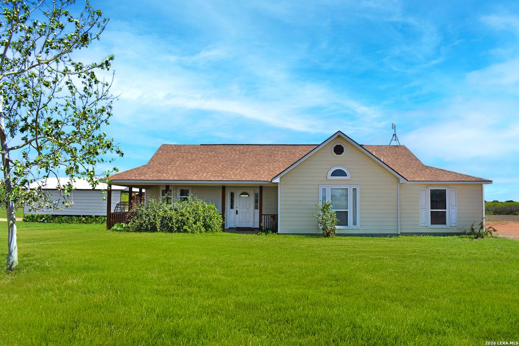 1163 County Road 323, Jourdanton, TX 78026