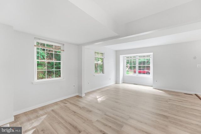 4200 GERRY LN, Woodbridge, VA 22193