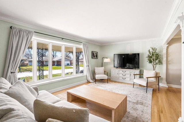 4748 Sumac LANE, Greendale, WI 53129