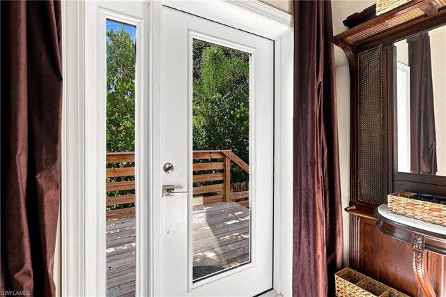 1117 Shady Rest LN, Naples, FL 34103