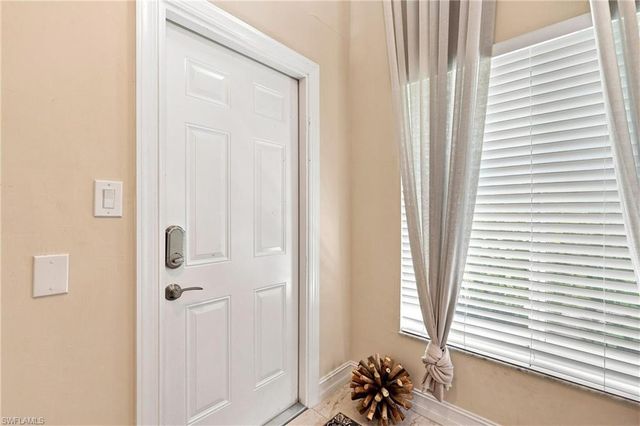 1117 Shady Rest LN, Naples, FL 34103