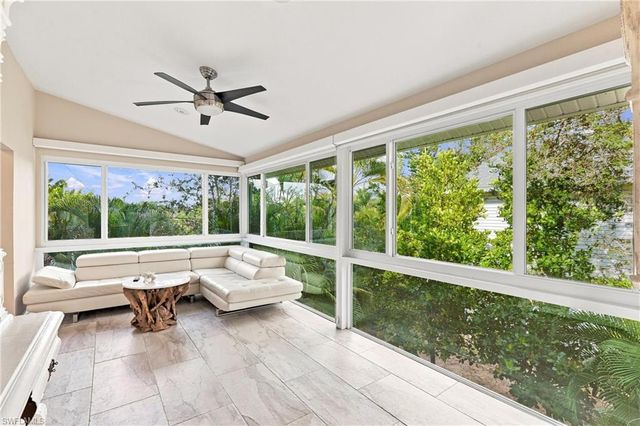 1117 Shady Rest LN, Naples, FL 34103