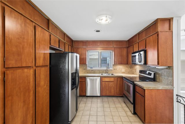 900 11th Avenue, Grinnell, IA 50112