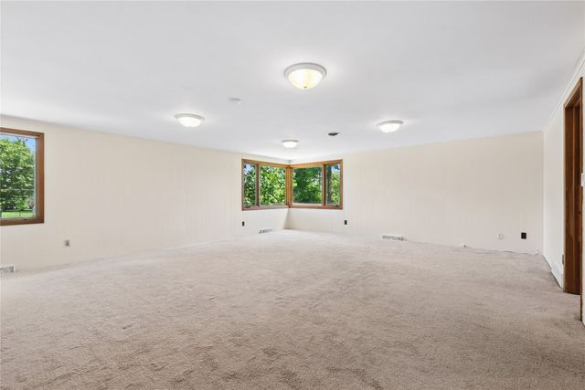 900 11th Avenue, Grinnell, IA 50112
