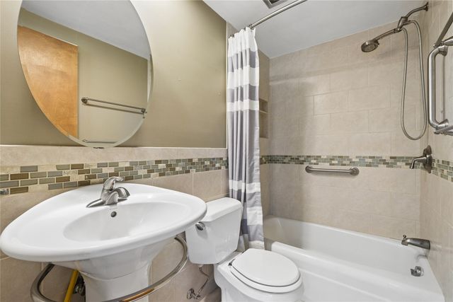 900 11th Avenue, Grinnell, IA 50112