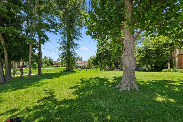 900 11th Avenue, Grinnell, IA 50112