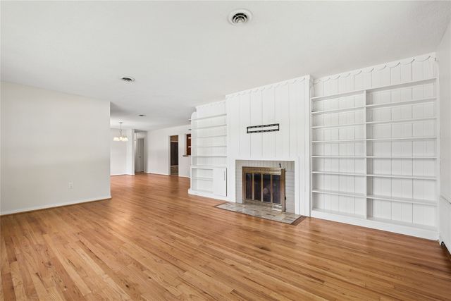 900 11th Avenue, Grinnell, IA 50112