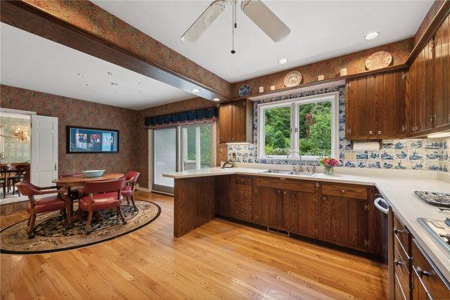 308 Rosslyn Road, Rosslyn Farms, PA 15106