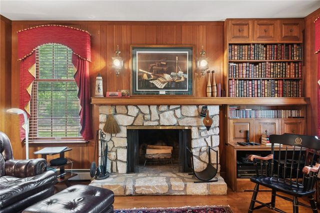 308 Rosslyn Road, Rosslyn Farms, PA 15106