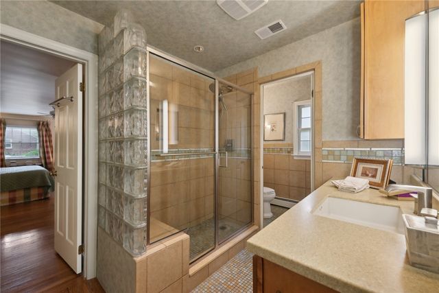 308 Rosslyn Road, Rosslyn Farms, PA 15106