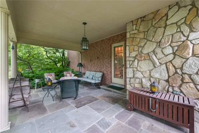 308 Rosslyn Road, Rosslyn Farms, PA 15106