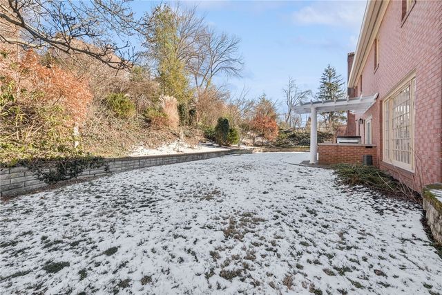 308 Rosslyn Road, Rosslyn Farms, PA 15106