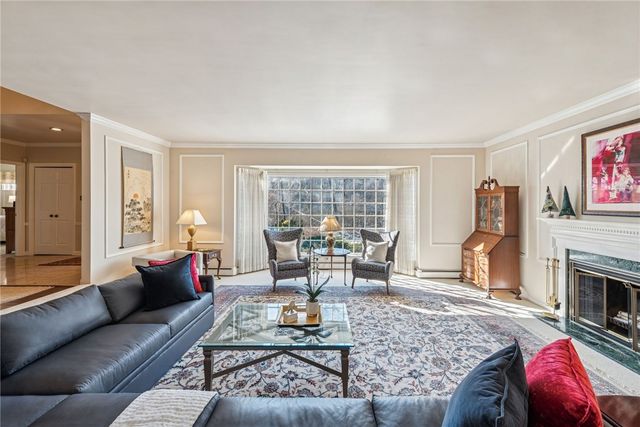 308 Rosslyn Road, Rosslyn Farms, PA 15106