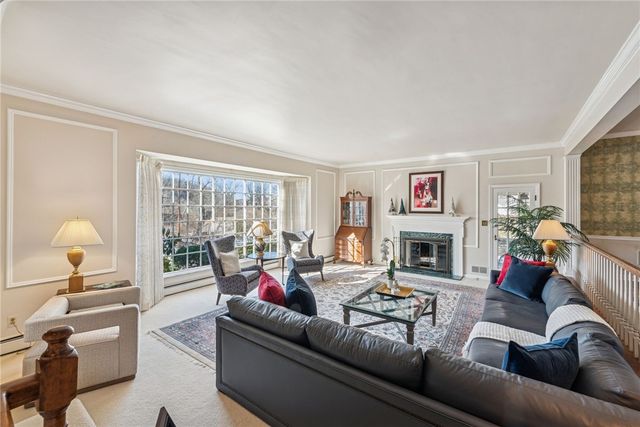 308 Rosslyn Road, Rosslyn Farms, PA 15106