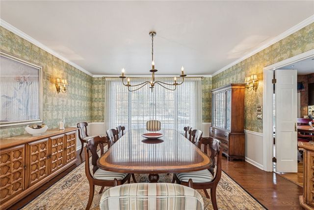 308 Rosslyn Road, Rosslyn Farms, PA 15106