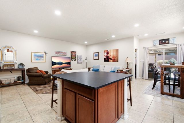 256 Landing Trail NE, Rio Rancho, NM 87124