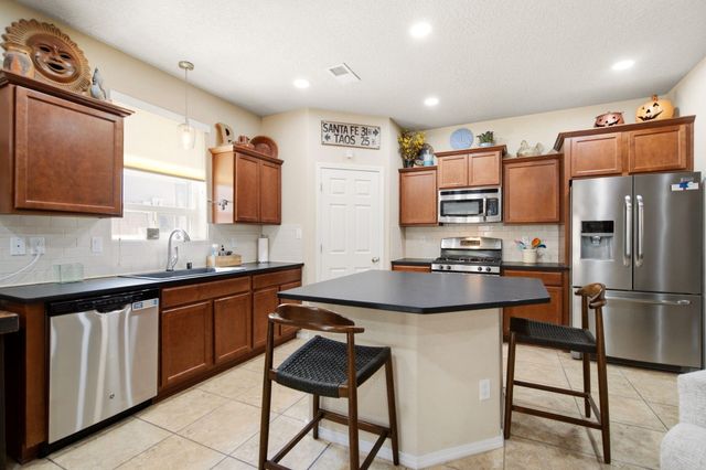 256 Landing Trail NE, Rio Rancho, NM 87124