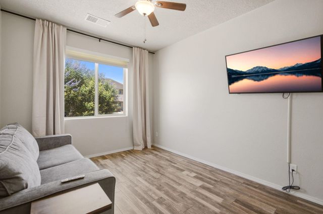 256 Landing Trail NE, Rio Rancho, NM 87124